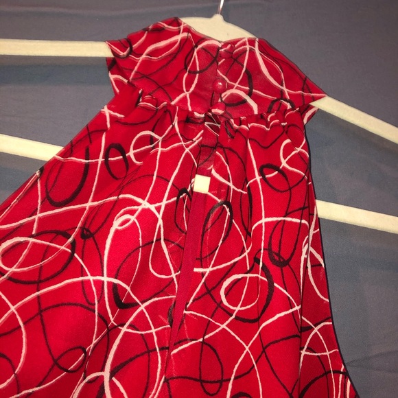 Red silk top - Picture 4 of 5